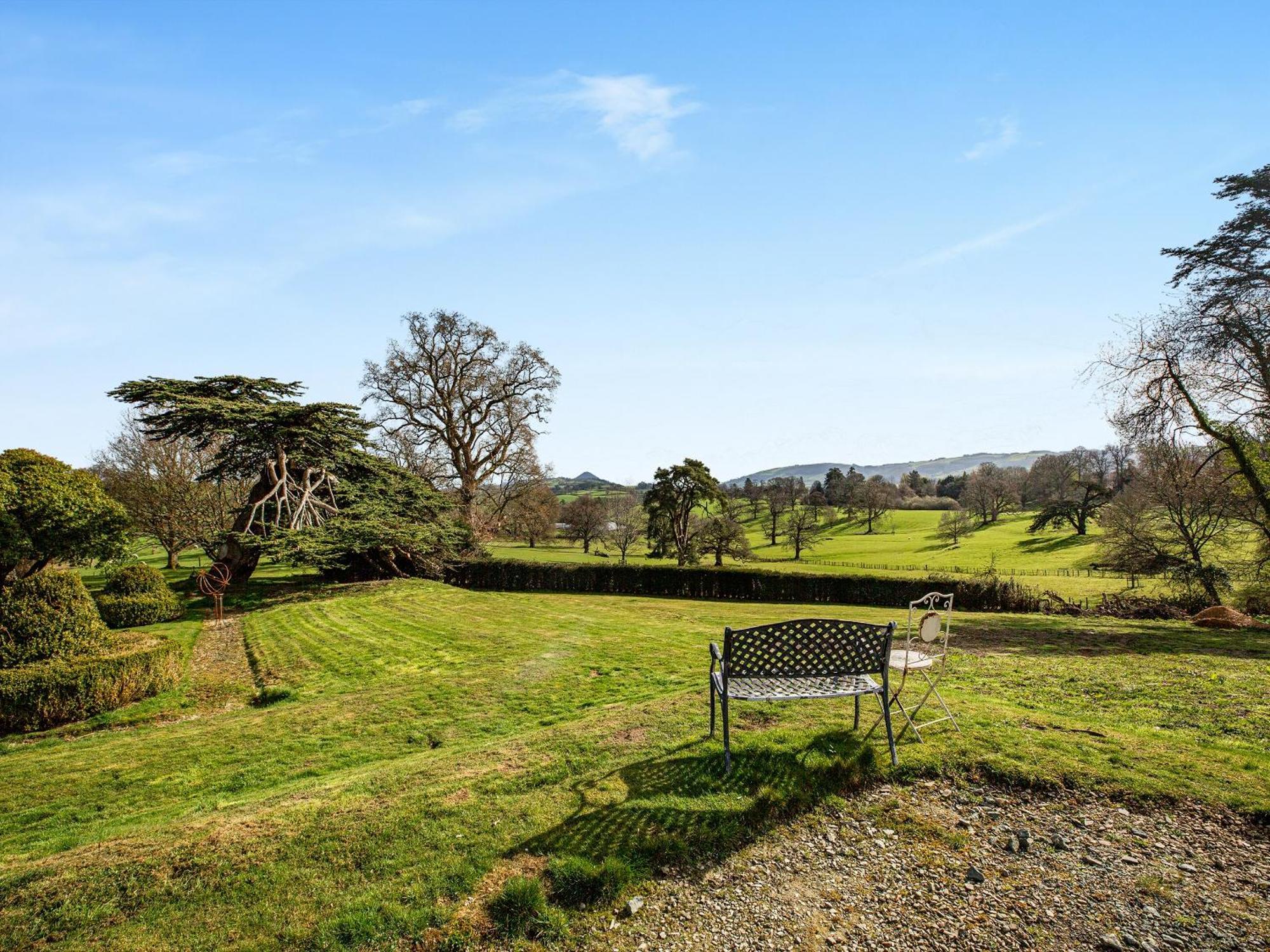 Apartment At Llanerchydol Hall Welshpool Eksteriør bilde